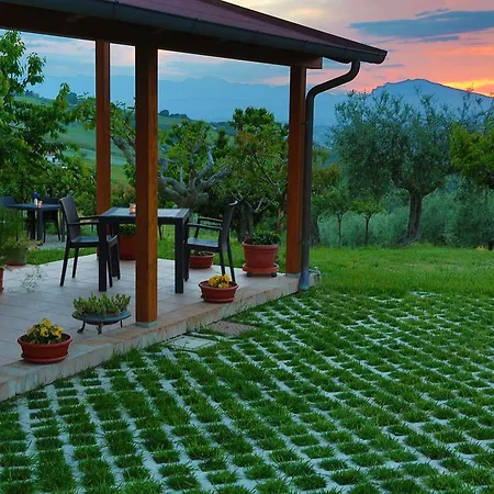 Kır Evi Verdi Colline *