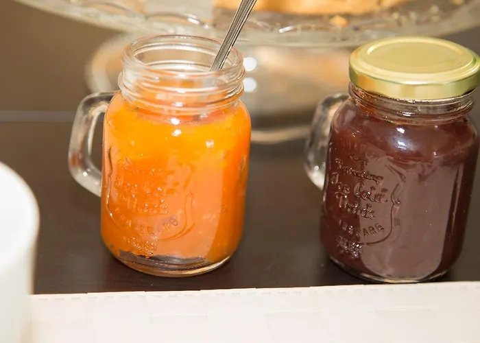 Kır Evi Verdi Colline *